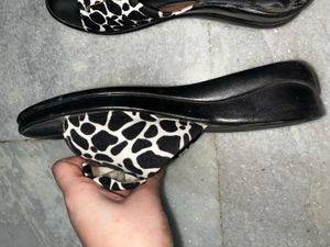 Chic Animal Print Slides