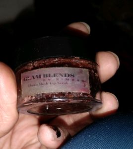 💞GLAM BLENDS LIP SCRUB💞