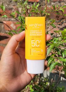 Dot & Key Sunscreen SPF 50 PA++++