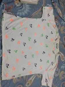 WHITE OVERSIZED T-SHIRT FOR WOMENS.