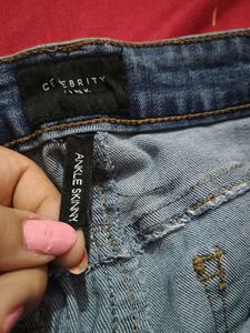 Ripped Skinny Jeans