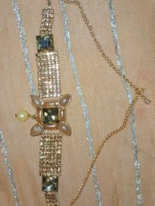 Elegant Bejeweled Necklace