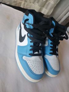 AIR JORDAN SKY BLUE