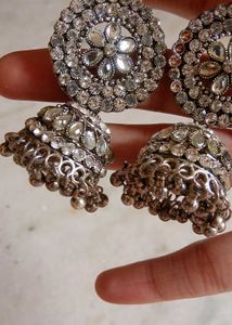 blingy earrings 💗