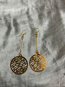 SALE ! Classy Gold Plated Light Metal Earings