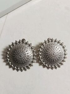 Round Earrings