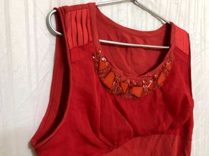 Joinus Red Sleevless Top