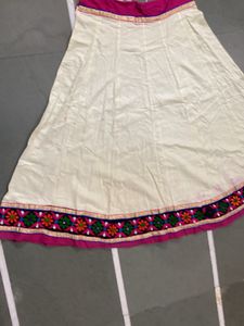 woman garba lenga