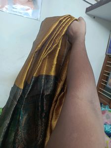 Golden with bottle green tissue silk saree ❤️