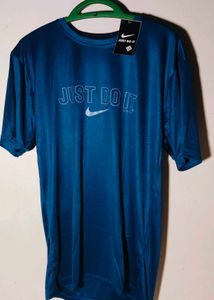 Nike And Puma 3 T-shirt Combo