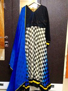 Designer Gown💙🖤