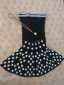 Stylish Top &amp; Skirt With Neck Chain.