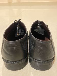 Classic Black Leather Oxford Shoes