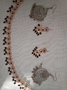 Elegant Necklace &amp; Earring Set