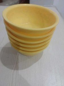 Microwave safe 6 bowls like new food grade