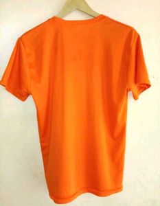 Men Solid Round Neck T shirt