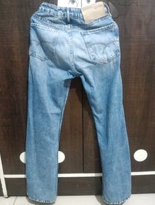 Straight Jeans
