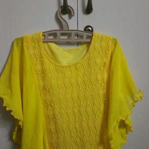 Sunshine lace top ✨