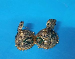 Stunning Gold & Emerald Jhumka Earrings
