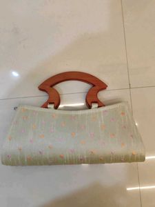 Floral Embroidered Clutch