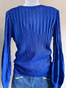 Blue V-neck Puff Sleeve Sweater 🎀