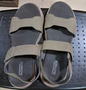 Happenstance Floaters In Olive Green