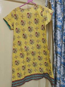 Shoppers Stop Yellow Floral Kurta – Fixed Price
