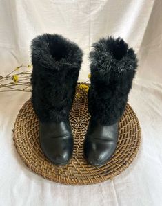 Black Fur Boots Pinteresty