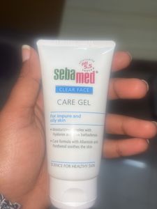 I’m selling Seba med get moisturiser