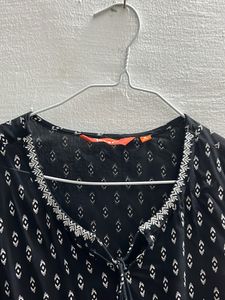 Black Kurti