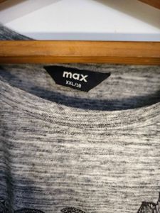 Gray Floral Tee Large/ XL/ XXL upto 40 inches