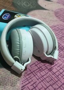 SH-12 wireless headphones