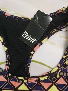(1100)Patterned Sports Bra