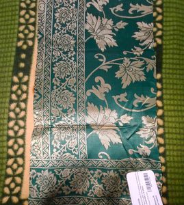 Women's Banarasi Silk Saree With Blouse Piece