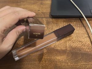 Hourglass Concealer