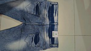 Women&#39;s Jeans
