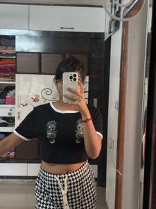 Dragon Graphic Crop Top