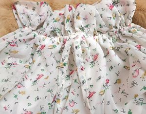 A Elegant White Off Shoulder Top