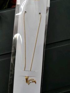 Gold Pendant Necklace