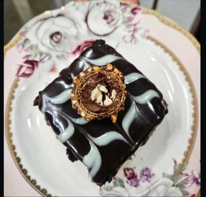 Chocolate Brownie with Hazelnut Topping