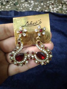 Maroon Earing Set