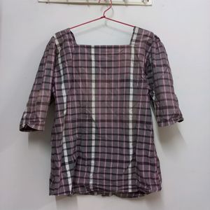 SQUARE NECKLINE TOP M/L