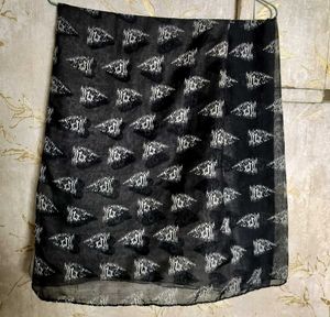 Heart Printed Black And White Stole