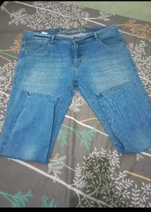 Levi&#39;s Stylish Denim Jeans