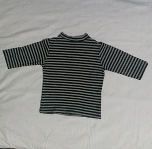 mid length sleeves crop top