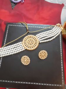 Brand New Pearl Choker Set