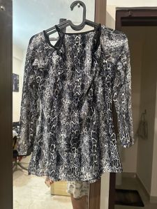 Stylish Snake Print Top