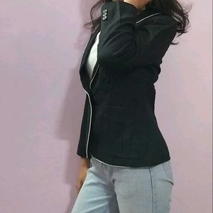 Stylish Black Blazer