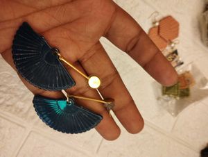 Get 9 Pair OF Earring Ang Gets One Bracelet Free