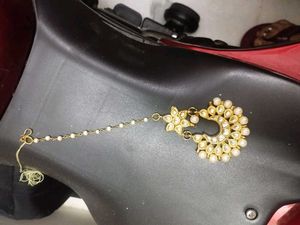 Elegant Kundan Pearl Maangtika